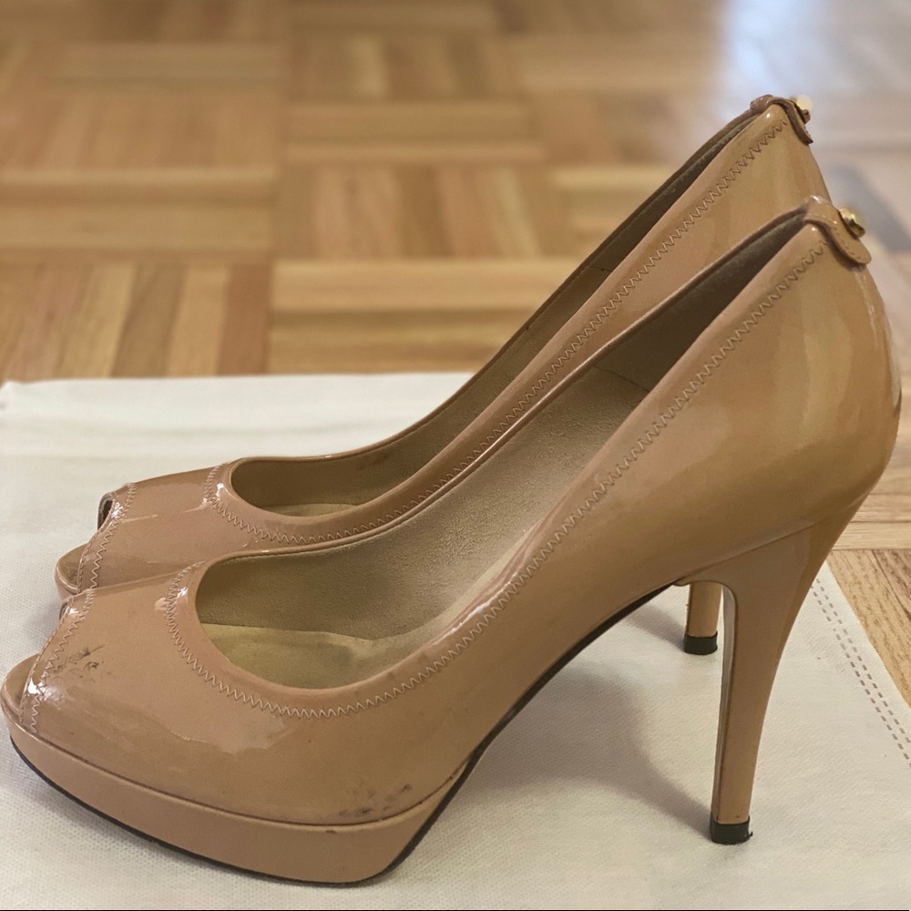 Stuart Weitzman Nude Peep Toe Pumps with Platform